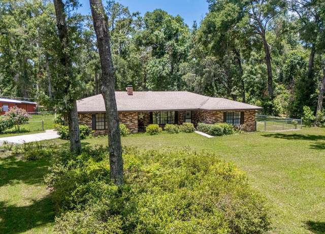 Property at 8991 NW 115th St, Chiefland, FL 32626, 3 beds, 2 baths