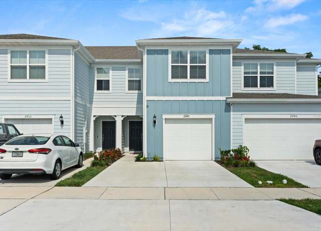 Property at 2949 Clever Ln, Winter Park, FL 32792, 3 beds, 2.5 baths