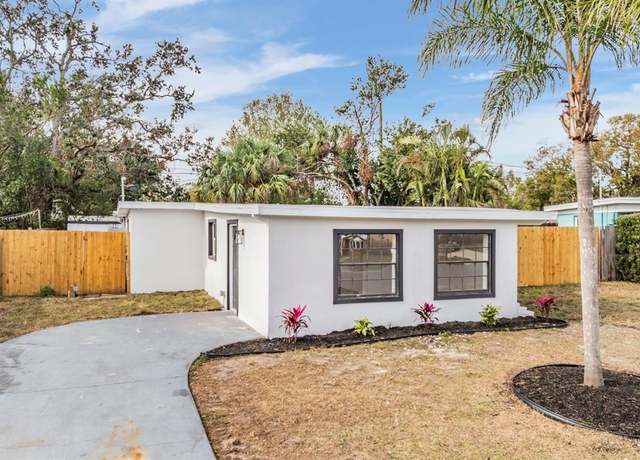 Property at 11882 104th St, Largo, FL 33773, 3 beds, 1 bath