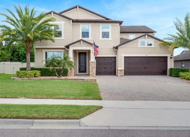 Property at 676 Bishop Bay Loop, Apopka, FL 32712, 5 beds, 4 baths