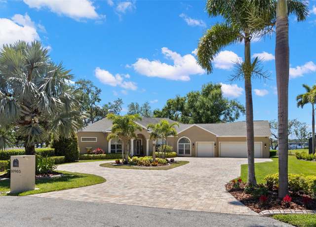 Property at 10905 Elliot St, Riverview, FL 33578, 3 beds, 3 baths