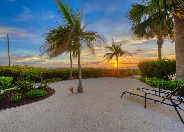 Property at 325 Casey Key Rd, Nokomis, FL 34275, 2 beds, 1 bath