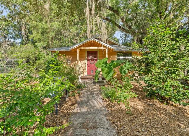 Property at 2618 NW 8th St, Gainesville, FL 32609, 2 beds, 2 baths