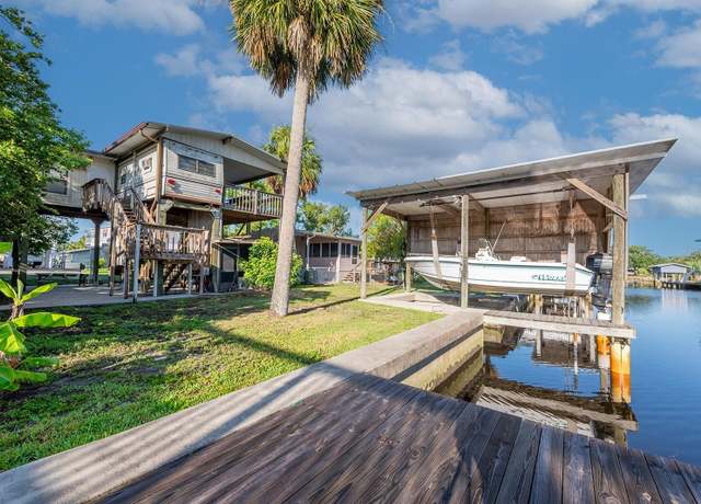 Property at 94 SE 899 Ave, Old Town, FL 32680, 1 bed, 1 bath
