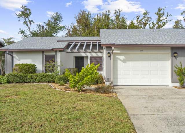Property at 605 Apple Ln, Englewood, FL 34223, 2 beds, 2 baths