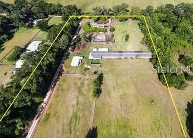 Property at 1121 NE 135th Pl, Citra, FL 32113, 3 beds, 2 baths