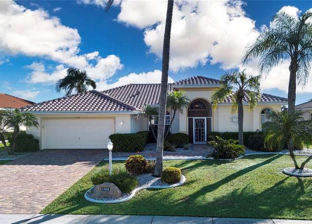 Property at 1308 Crystal Greens Dr, Sun City Center, FL 33573, 3 beds, 2 baths