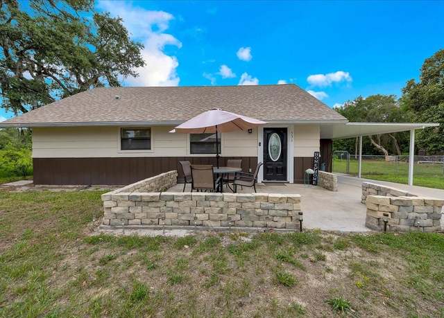 Property at 531 NE 142nd Ave, Silver Springs, FL 34488, 1 bed, 1 bath