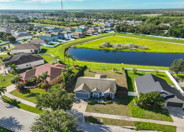 Property at 10540 Carloway Hills Dr, Wimauma, FL 33598, 3 beds, 2 baths