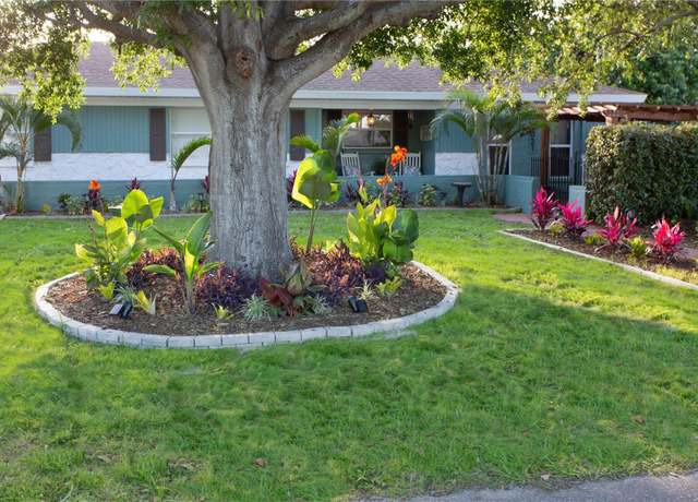Property at 12021 144th St, Largo, FL 33774, 5 beds, 2.5 baths