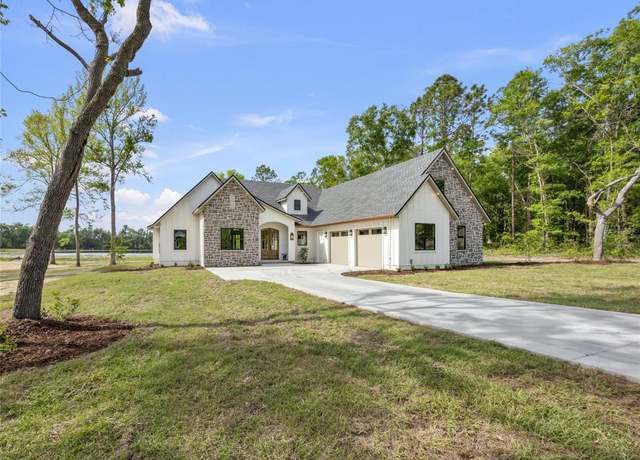 Property at 264 NW Sylvi Dr, Lake City, FL 32055, 4 beds, 2.5 baths