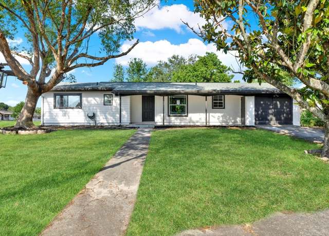Property at 9266 Century Dr, Spring Hill, FL 34606, 3 beds, 2 baths