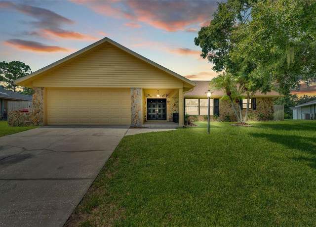 Property at 1903 Paddock Dr, Plant City, FL 33566, 3 beds, 2 baths