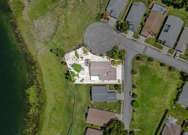 Property at 452 Lake Suzanne Dr, Lake Wales, FL 33859, 2 beds, 2 baths