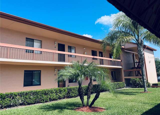 Property at 106 Lakeside Ct, Oldsmar, FL 34677, 2 beds, 2 baths