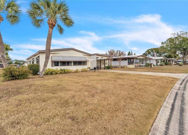 Property at 1435 Mohawk Cir, Tavares, FL 32778, 2 beds, 2 baths