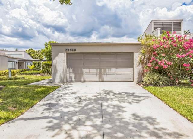 Property at 13619 Twin Lakes Ln #15, Tampa, FL 33618, 3 beds, 2.5 baths