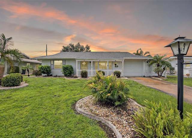 Property at 822 Oakmont Ave, Sun City Center, FL 33573, 2 beds, 2 baths