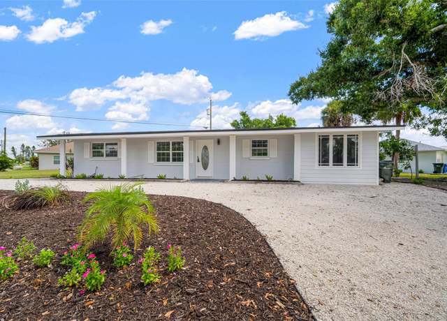 Property at 405 W Shade Dr, Venice, FL 34293, 2 beds, 2 baths