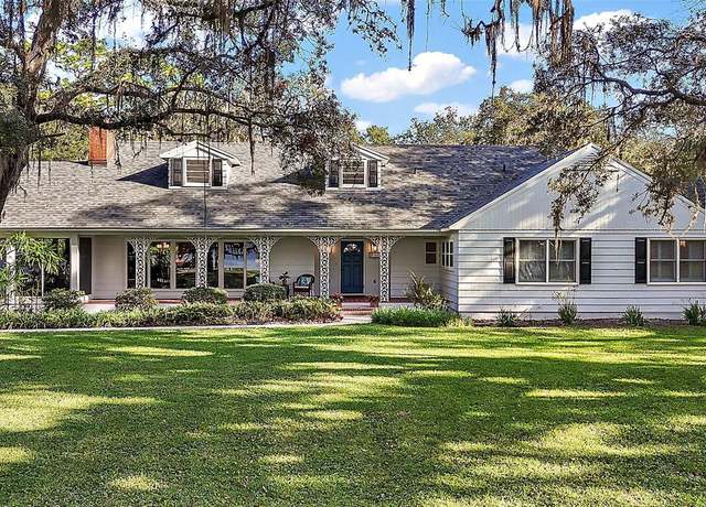 Property at 9345 Silver Lake Dr, Leesburg, FL 34788, 4 beds, 4 baths