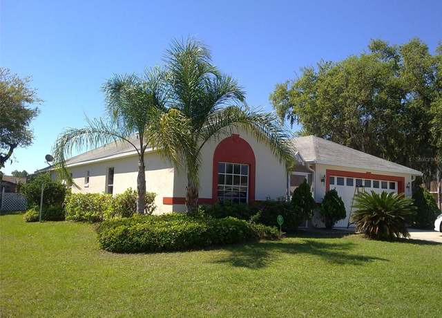 Property at 2200 Pine Needle Trl, Kissimmee, FL 34746, 6 beds, 4 baths