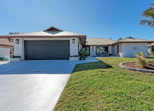 Property at 9363 Steubenville Ave, Englewood, FL 34224, 3 beds, 2 baths