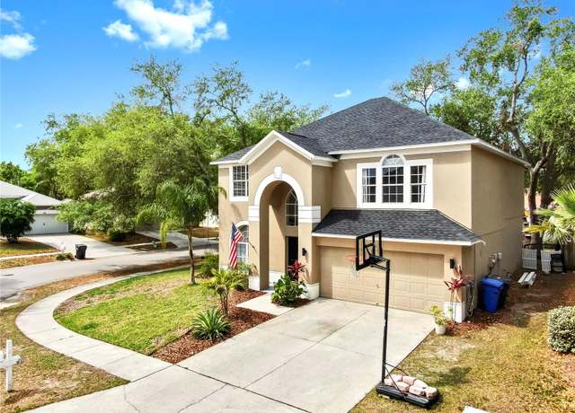 Property at 934 Grand Canyon Dr, Valrico, FL 33594, 4 beds, 2.5 baths