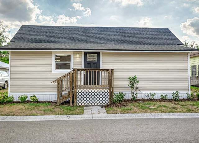 Property at 401 SW 1st Ave, Mulberry, FL 33860, 3 beds, 2 baths