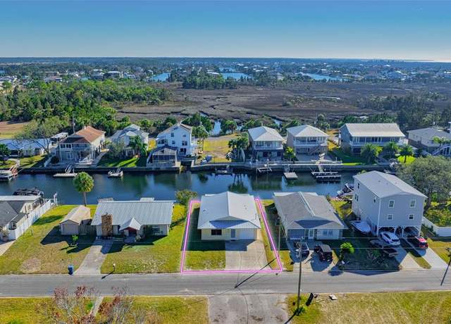 Property at 4024 Centavo Ct, Hernando Beach, FL 34607, 2 beds, 2 baths