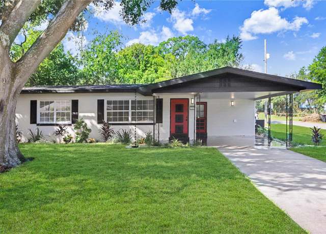 Property at 223 Pinehurst Dr, Auburndale, FL 33823, 4 beds, 3 baths