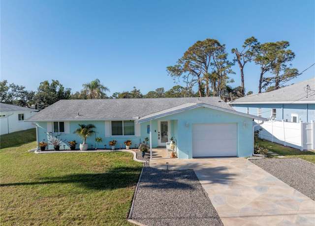 Property at 1956 Greenlawn Dr, Englewood, FL 34223, 2 beds, 2 baths