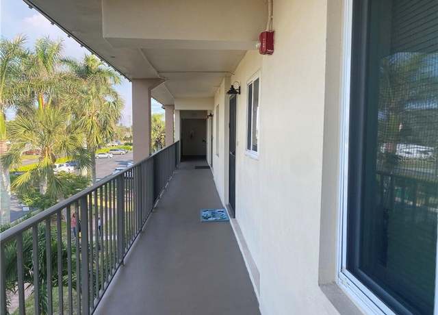 Property at 1010 Manatee Rd Unit B303, Naples, FL 34114, 2 beds, 2 baths