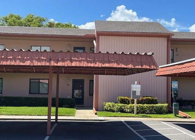 Property at 110 Lakeside Ct #110, Oldsmar, FL 34677, 2 beds, 2 baths