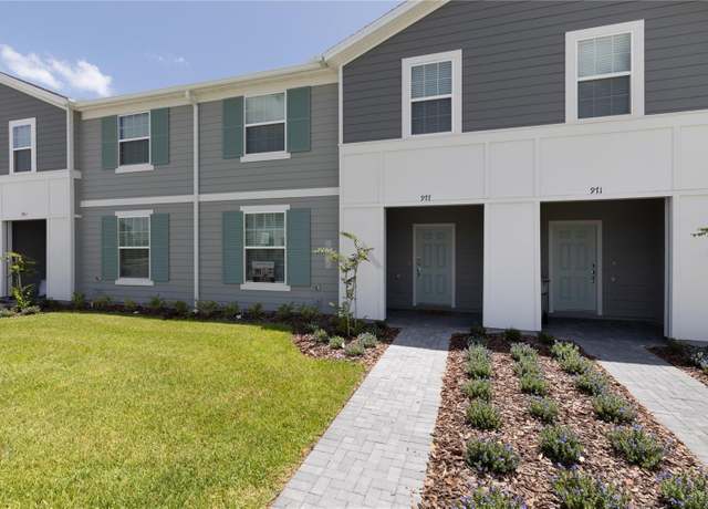Property at 977 Paradise Dr, Davenport, FL 33897, 5 beds, 4.5 baths