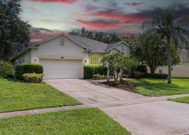 Property at 863 Rockford Rd, Apopka, FL 32712, 4 beds, 2 baths