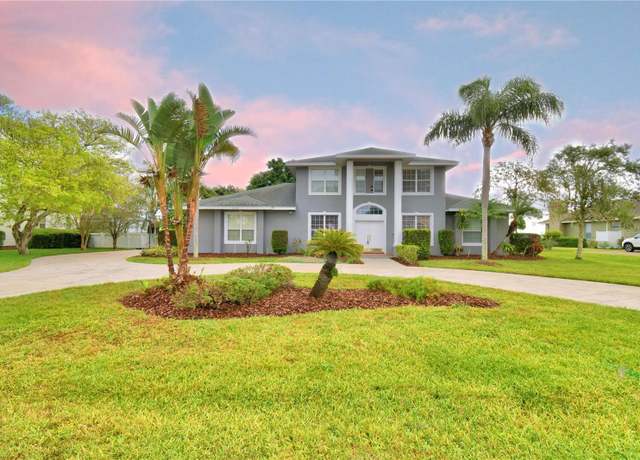 Property at 329 Hamilton Shores Dr NE, Winter Haven, FL 33881, 5 beds, 3 baths
