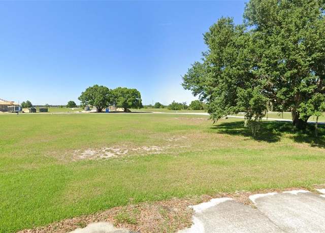 Property at 1209 Golf Ct, Sebring, FL 33876