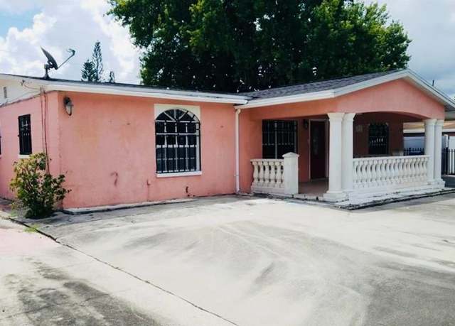 Property at 4725 Town N Country Blvd, Tampa, FL 33615, 4 beds, 4 baths
