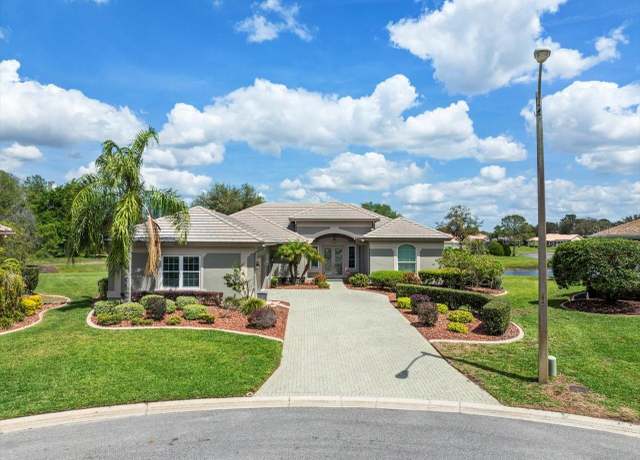 Property at 9032 Cypress Glen Ct, Weeki Wachee, FL 34613, 3 beds, 2.5 baths