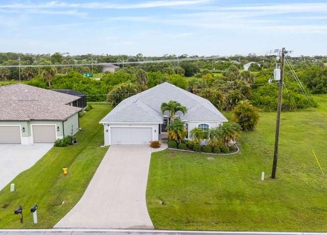 Property at 194 Sunset Rd, Rotonda West, FL 33947, 3 beds, 3 baths