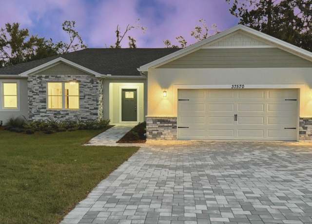 Property at 37570 Teri Ct, Dade City, FL 33525, 4 beds, 2.5 baths