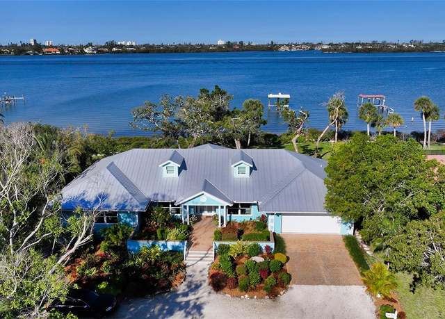 Property at 1440 Kimlira Ln, Sarasota, FL 34231, 4 beds, 4 baths