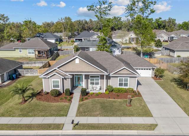 Property at 16774 NW 167th St, Alachua, FL 32615, 4 beds, 3 baths