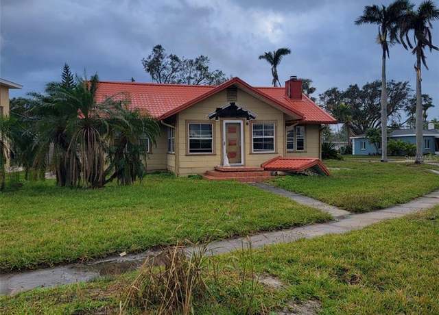 Property at 2502 Riverside Dr E, Bradenton, FL 34208, 2 beds, 2 baths