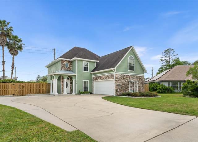 Property at 11931 NW 8th Rd, Gainesville, FL 32606, 4 beds, 2.5 baths