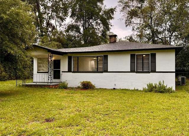 Property at 1615 NE 9th St, Ocala, FL 34470, 3 beds, 1 bath