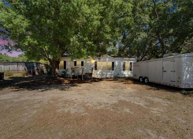 Property at 240 S Hankin Rd, Bartow, FL 33830, 3 beds, 2 baths