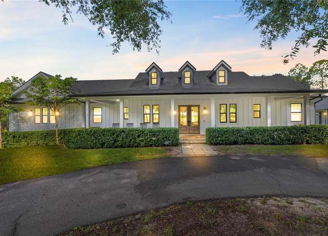 Property at 18577 Clay Hill Rd, Dade City, FL 33523, 4 beds, 3.5 baths