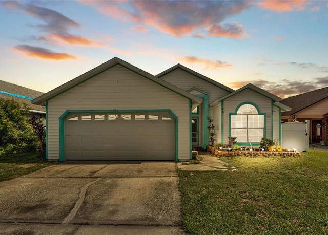 Property at 526 Allison Ave, Davenport, FL 33897, 4 beds, 2 baths