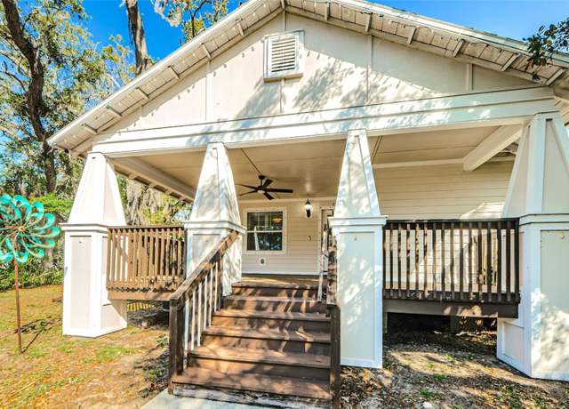 Property at 120 Read St, Tarpon Springs, FL 34689, 4 beds, 3 baths